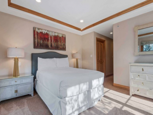 Four Bedroom Ski Rental Sleeps 10 Guests